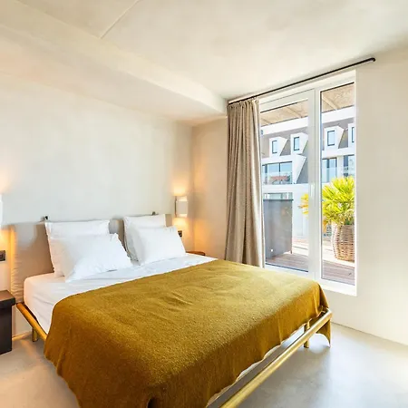 Modern In Heist With Views Apartment *