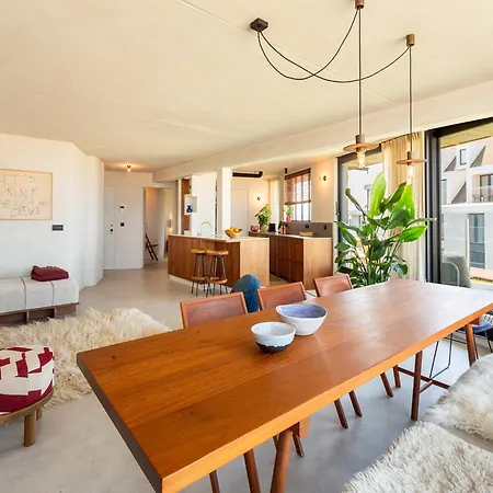 Modern In Heist With Views